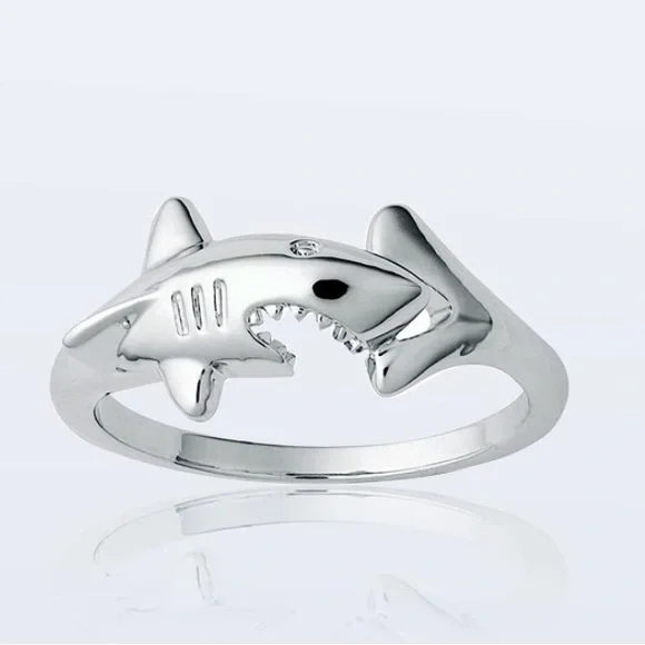 Shark Ring womens size 9 ring - Picture 2 of 3